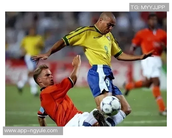 2010年世界杯经典对决回放巴西与荷兰的激烈较量与精彩瞬间